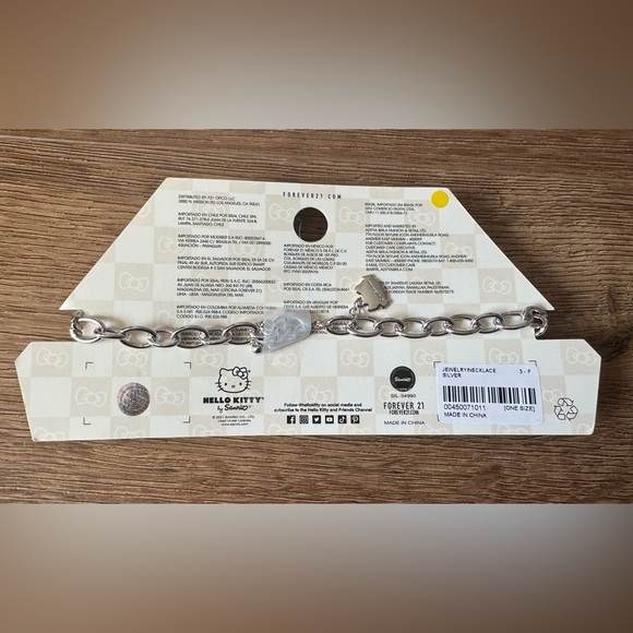 HELLO KITTY-NWT Silver Tone & Crystal Choker Necklace (Forever 21) - Picture 3 of 15